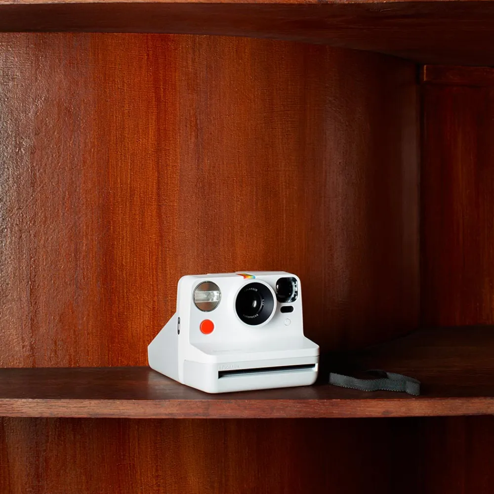 1907 IMPOSSIBLE Appareil photo Polaroid Go White