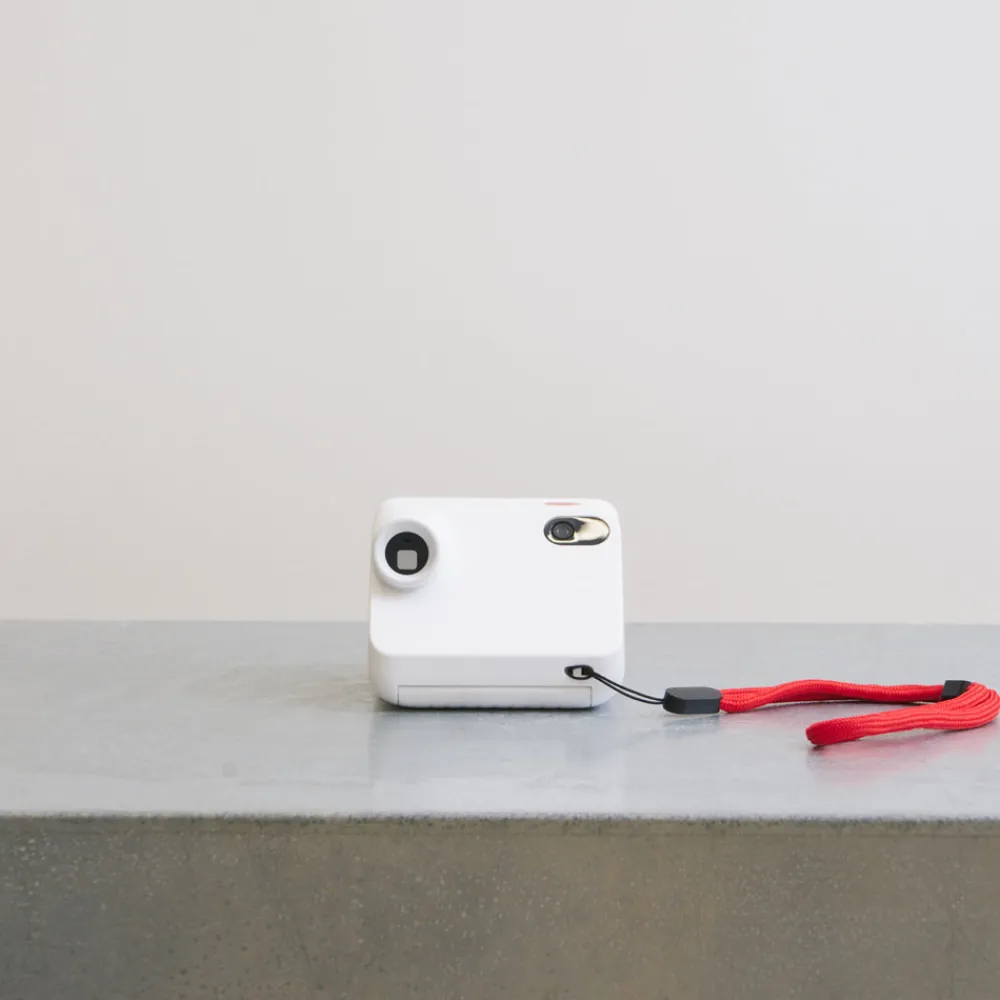 1907 IMPOSSIBLE Appareil photo Polaroid Go White