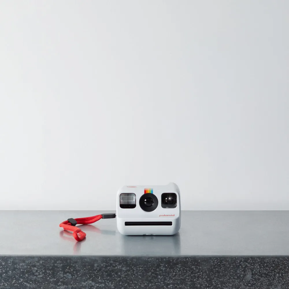 1907 IMPOSSIBLE Appareil photo Polaroid Go White