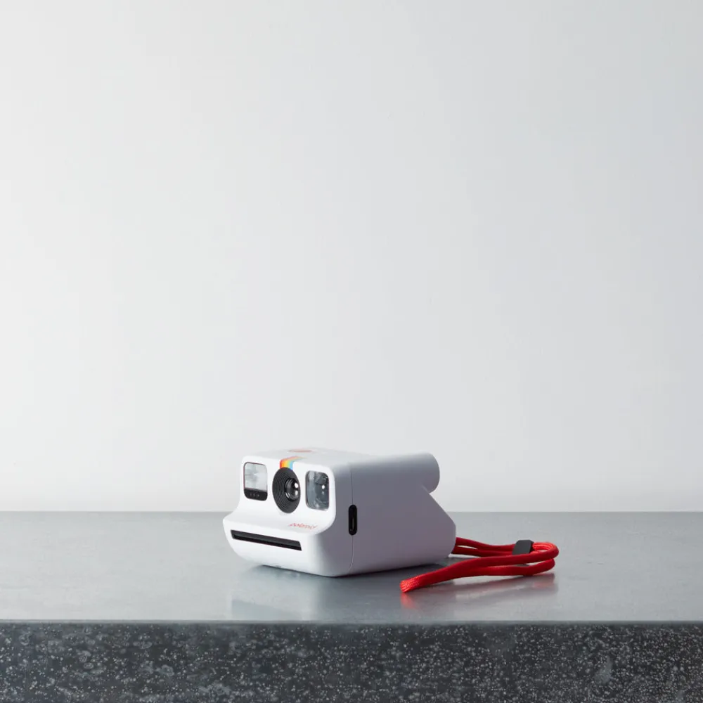 1907 IMPOSSIBLE Appareil photo Polaroid Go White