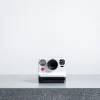 1907 IMPOSSIBLE Appareil photo Polaroid Now - Noir & Blanc