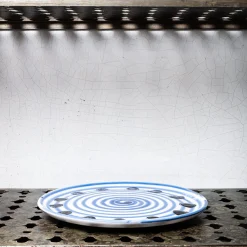 MERCI Assiette plate en faïence Paola Navone