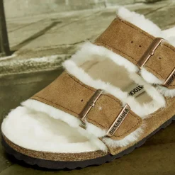 Women Birkenstock - Sandales Arizona en Fourrure - Marron