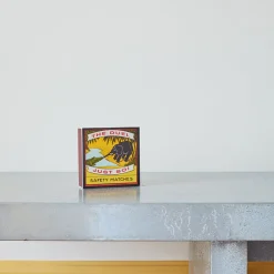 590 FINE MATCH BOX Boîte de 150 grandes allumettes - Le duel