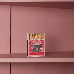 590 FINE MATCH BOX Boîte de 150 grandes allumettes - Sasha The Cat
