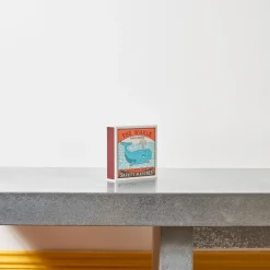 590 FINE MATCH BOX Boîte de 150 grandes allumettes - La Baleine