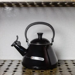 784 LE CREUSET Bouilloire Kone - Noir