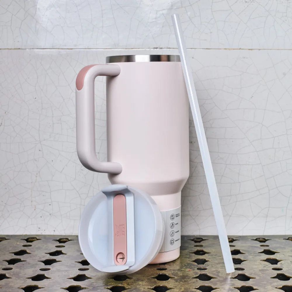 309 STANLEY Bouteille isotherme Quencher H2.0 - Rose