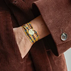 Women Merci Bracelet à Carreaux Médaille - Jaune