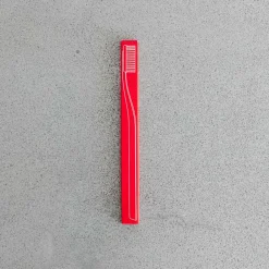 208 HAY Brosse à dents - Rouge