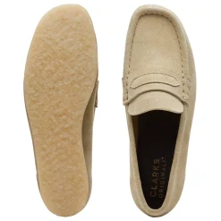 Women Clarks - Wallabee Loafer - Maple Suede
