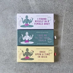 1069 COSMIC DEALER Encens Yoga Bois de Santal - 30 bâtons - Cosmic Dealer