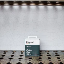 1907 IMPOSSIBLE Film pour Polaroid - Go Color Black Edition - Double pack