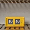 1644 TWEMCO Horloge QT 30 - Jaune - Twemco