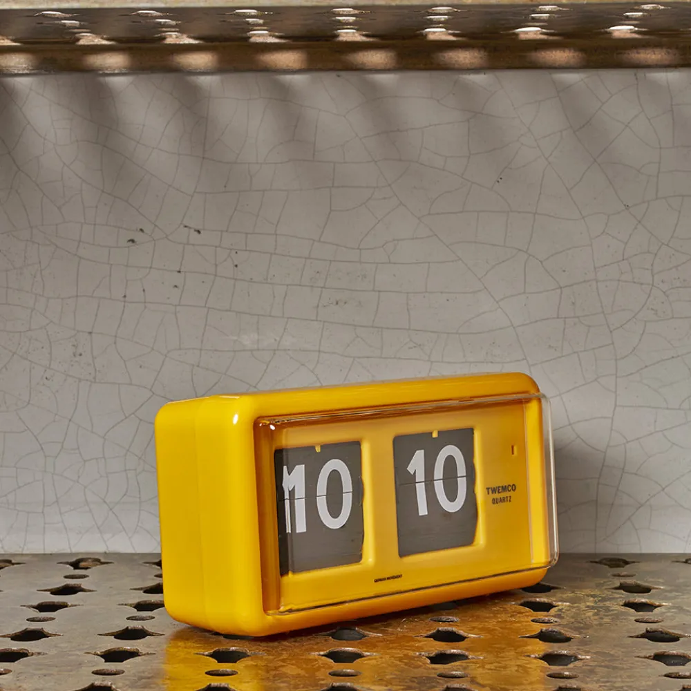 1644 TWEMCO Horloge QT 30 - Jaune - Twemco