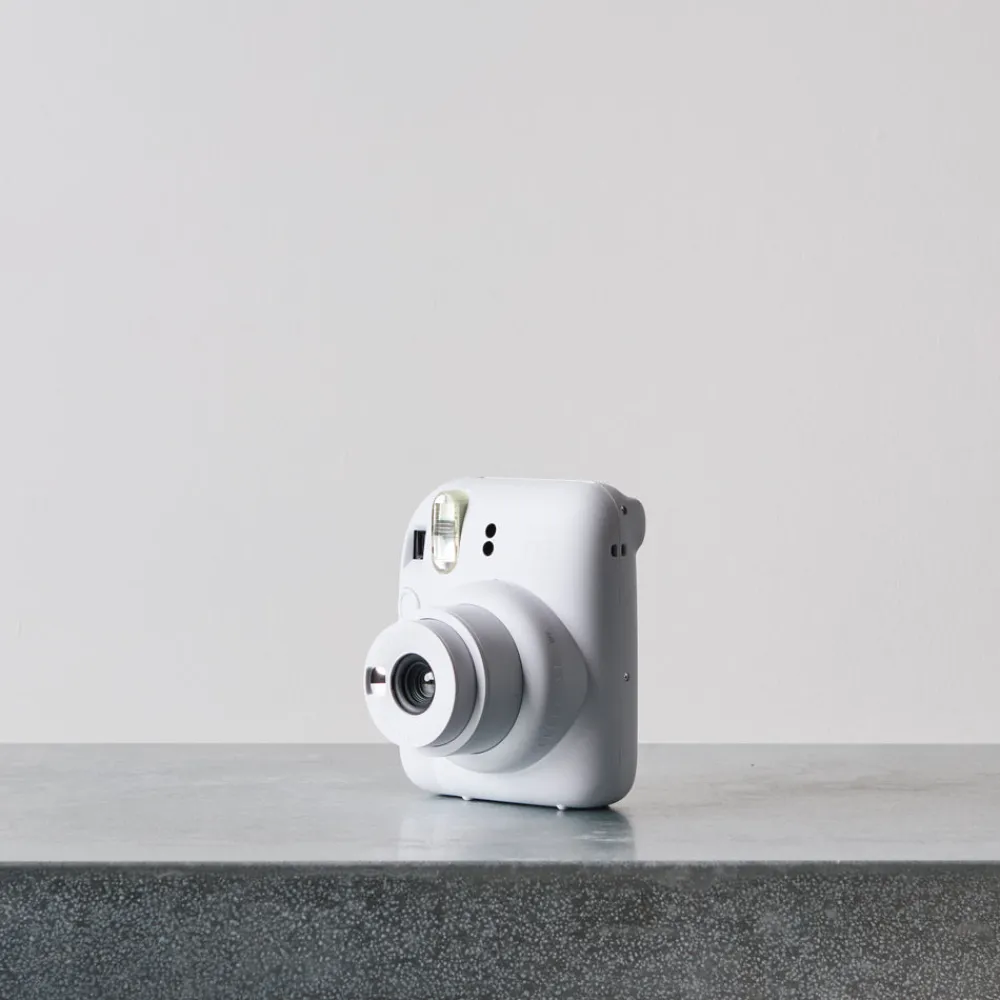 1253 FUJIFILM Instax Mini 12 - Clay White