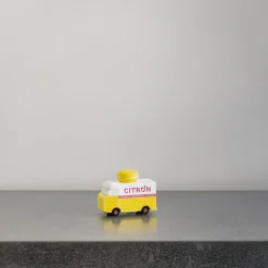 Kids 1499 CANDYLAB Jouet en bois - Yellow Macaron Van