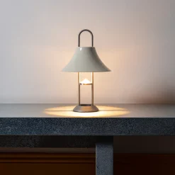 208 HAY Lampe portable Oyster à mousqueton - Blanc