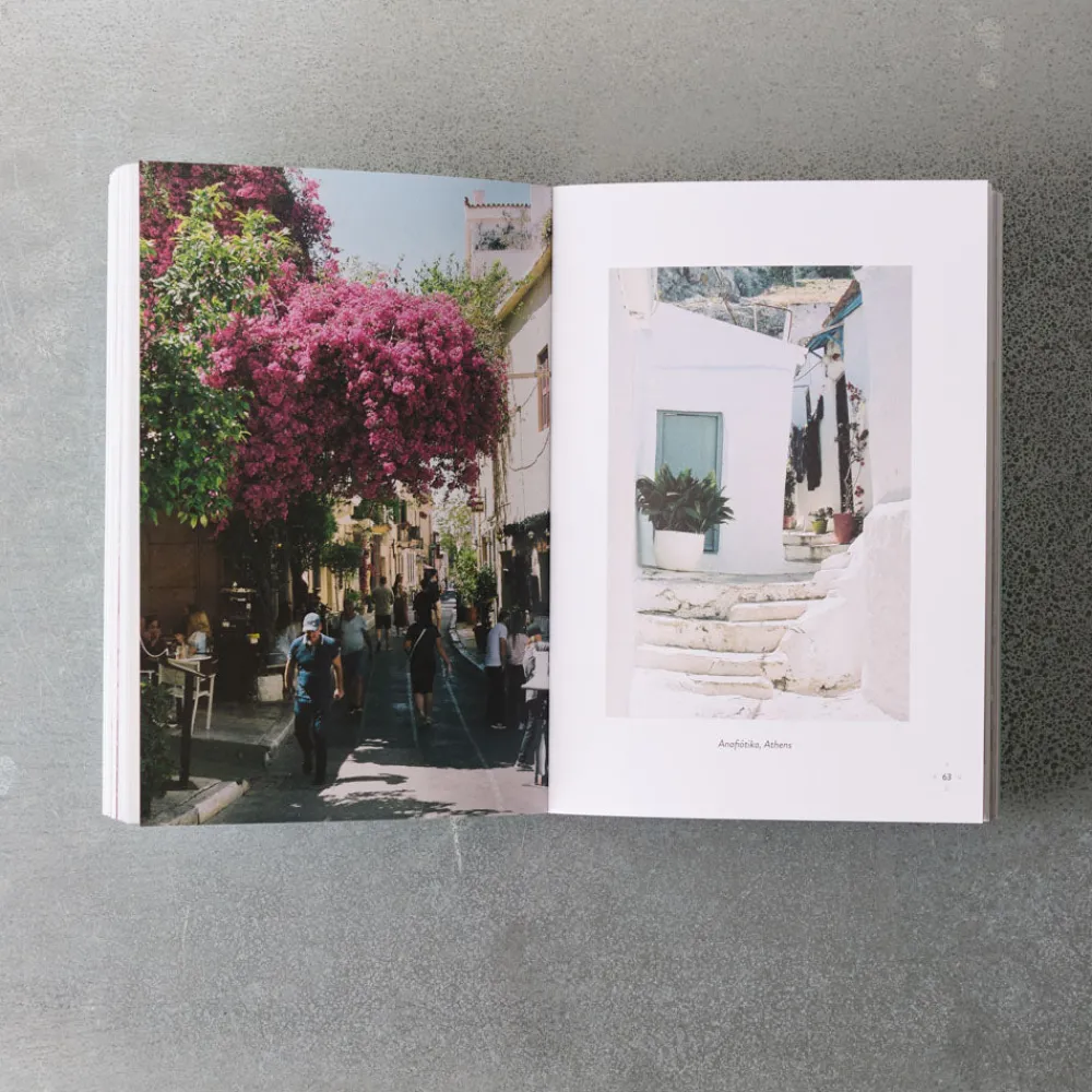 2037 A WEEK ABROAD Livre - A Week Abroad Athènes