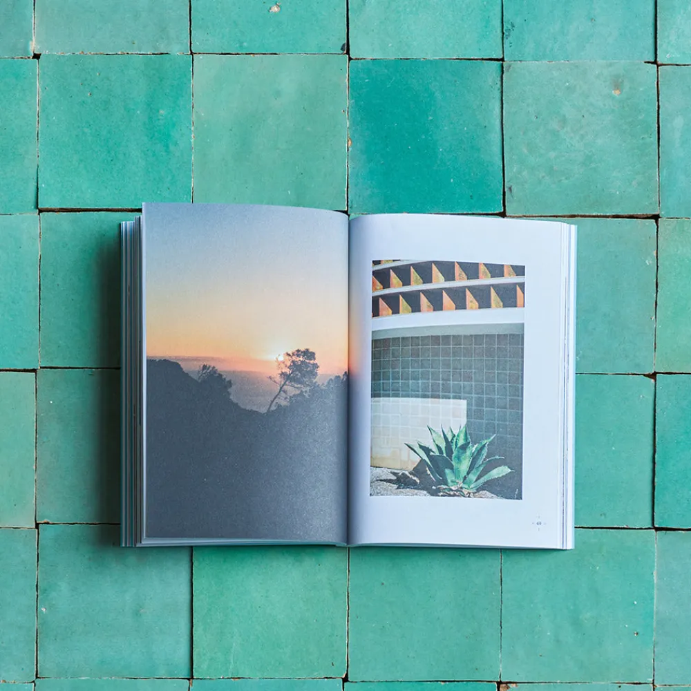 2037 A Week ABROAD Livre - A Week Abroad Baléares