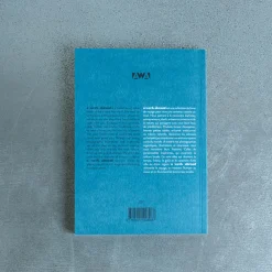 2037 A WEEK ABROAD Livre - A Week Abroad Bretagne Sud