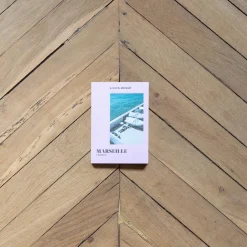 2037 A Week ABROAD Livre - A Week Abroad Marseille