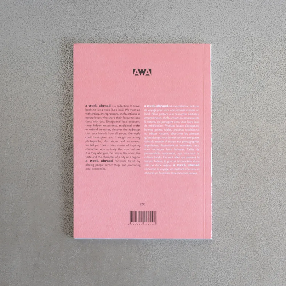 2037 A WEEK ABROAD Livre - A Week Abroad Sicile