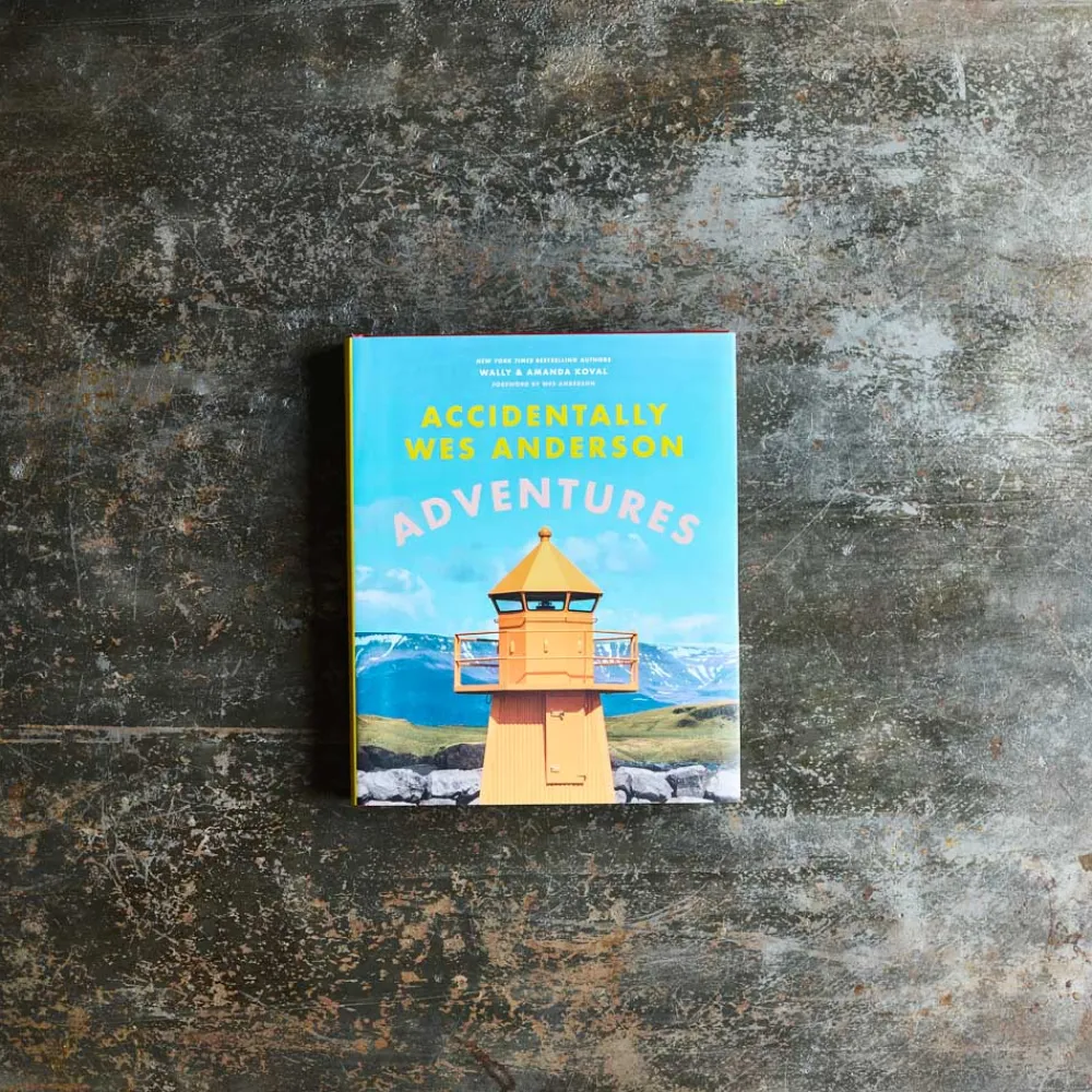 1212 INTERART Livre - Accientally Wes Anderson : Adventures