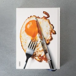 1305 TASCHEN Livre - The Gourmand's Egg. A Collection of Stories & Recipes