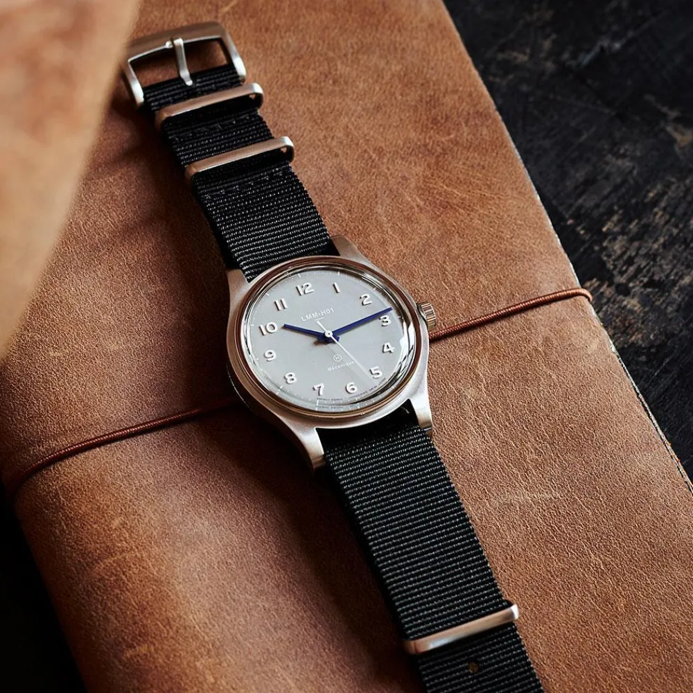 MERCI Montre LMM-H01 : HODINKEE (Mécanique)