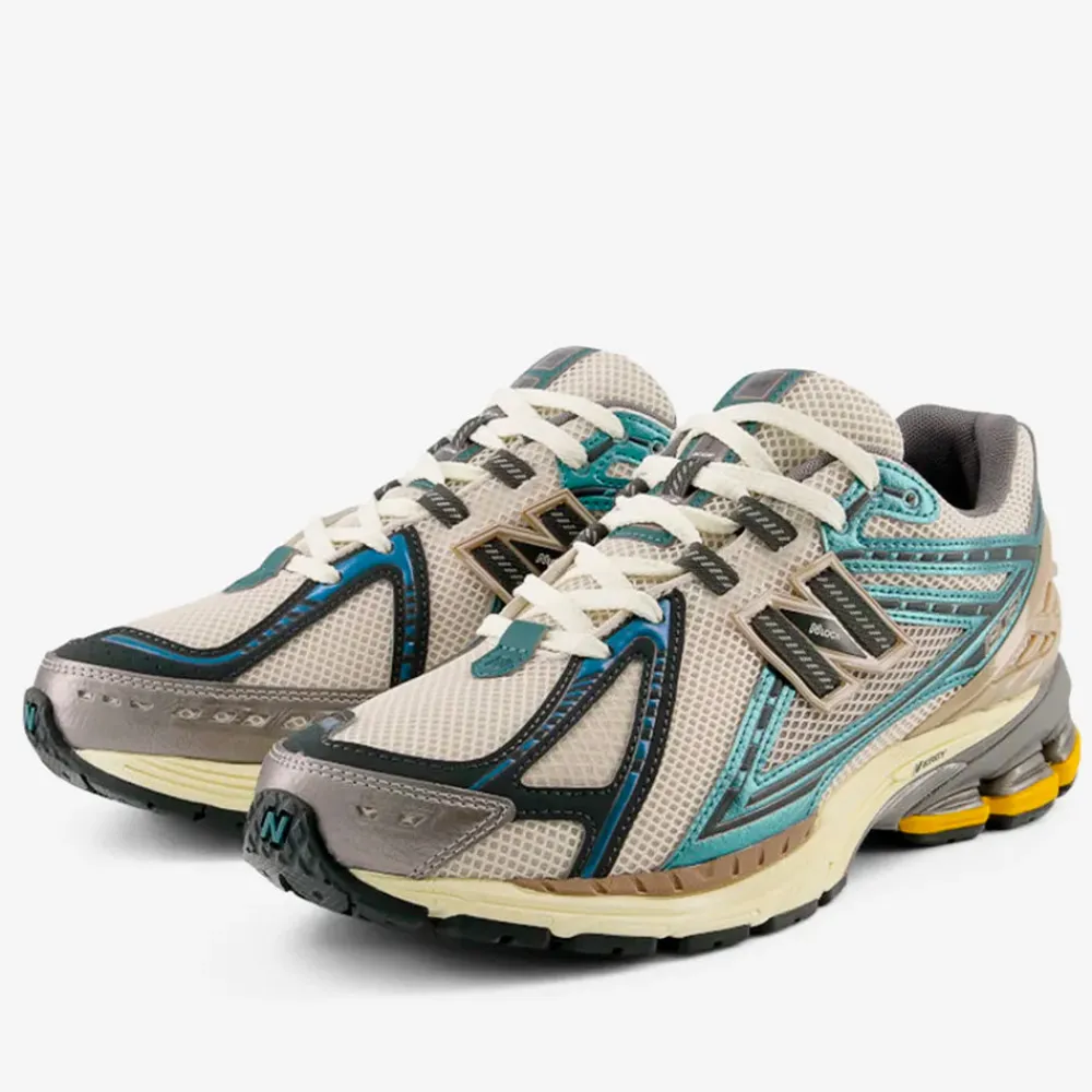 Women New Balance - Baskets 1906 RRC - Bleu
