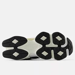 Women New Balance - U9060BLC - Noire