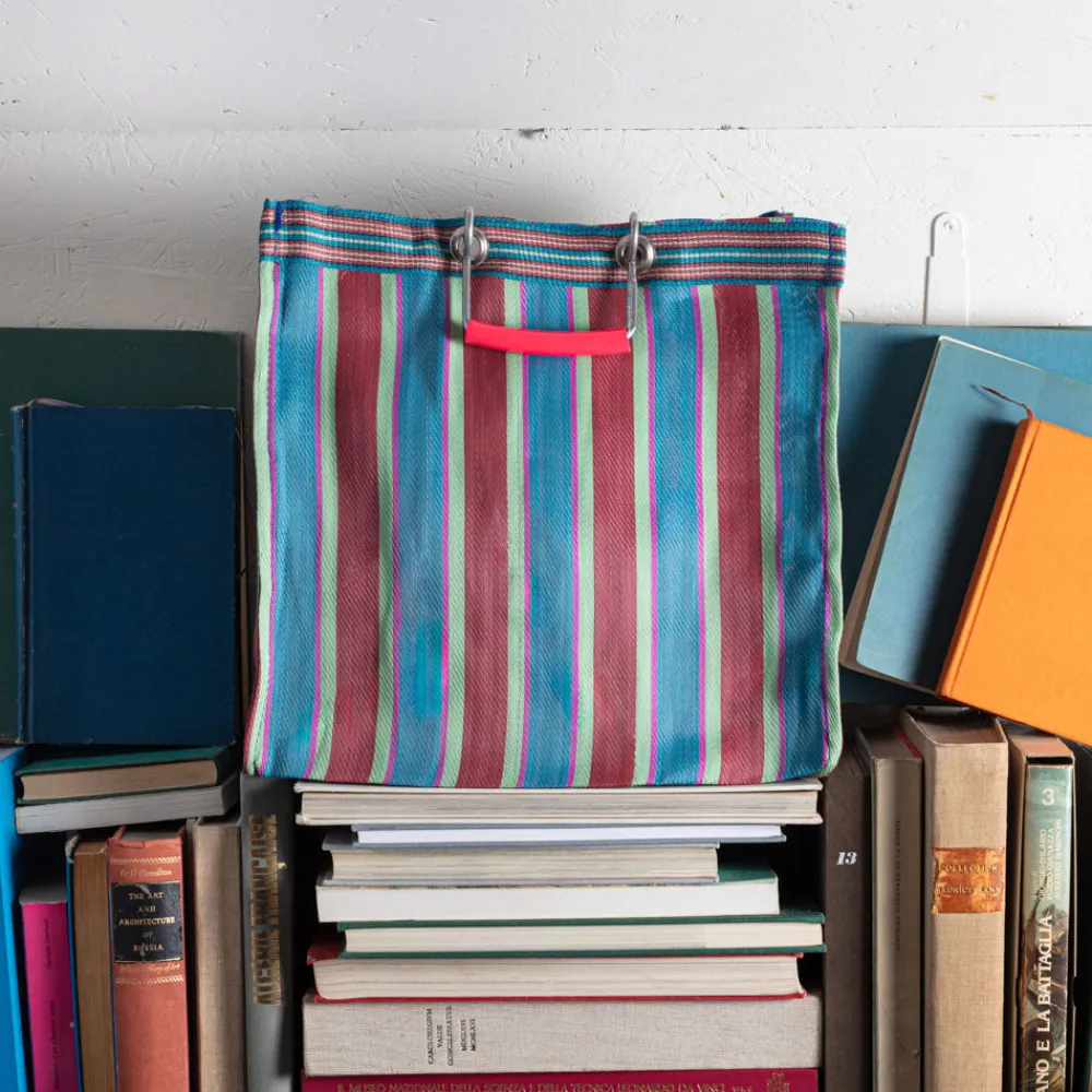 1414 PUEBCO Panier carré - Rouge & Bleu