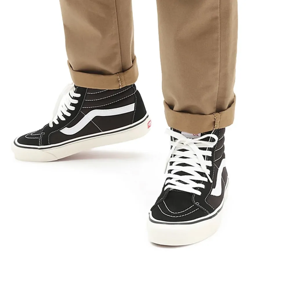VANS - Sk-8 Hi 38 DX - Noir & Blanc