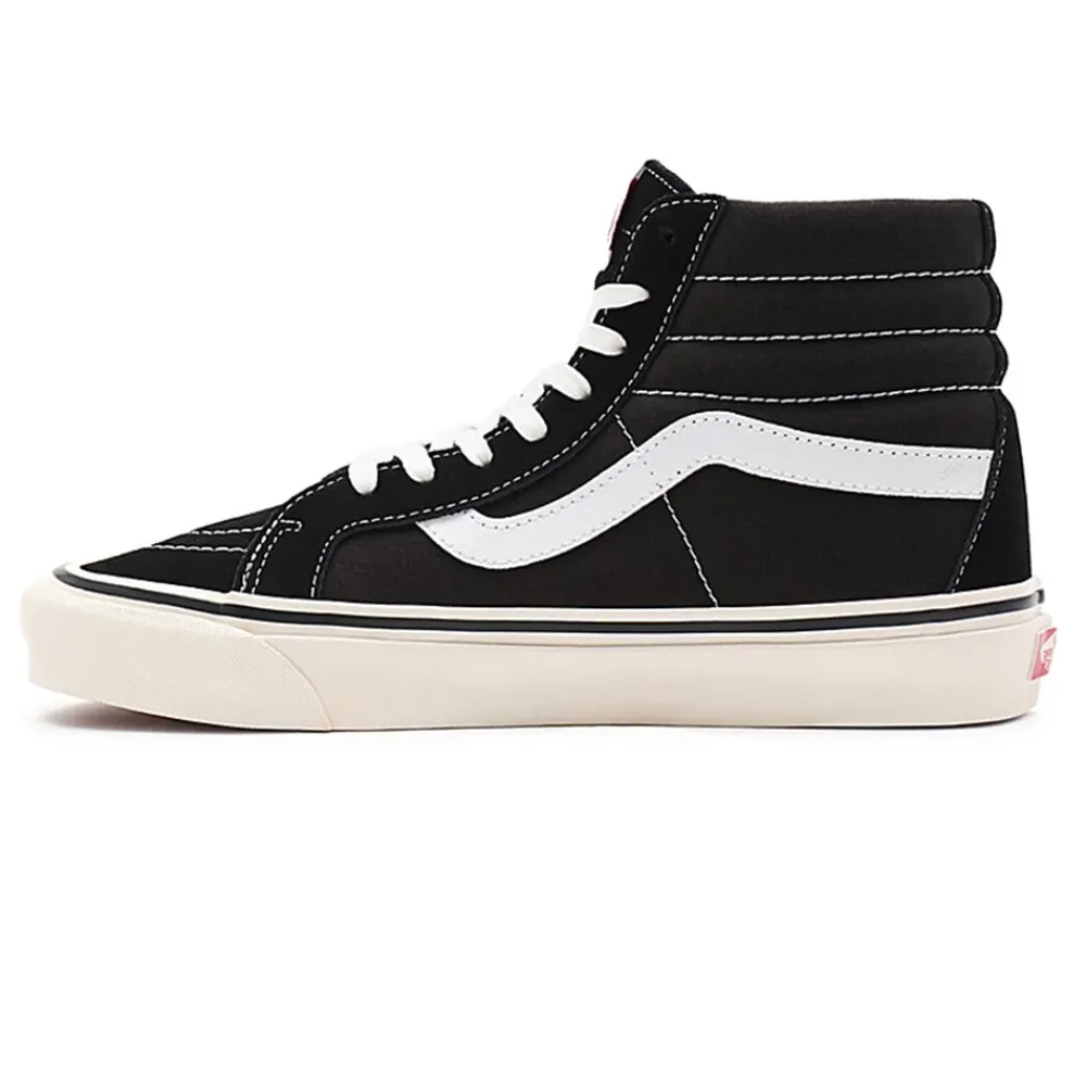 VANS - Sk-8 Hi 38 DX - Noir & Blanc